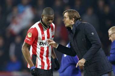 Nicolas Isimat-Mirin Phillip Cocu PSV Eindhoven