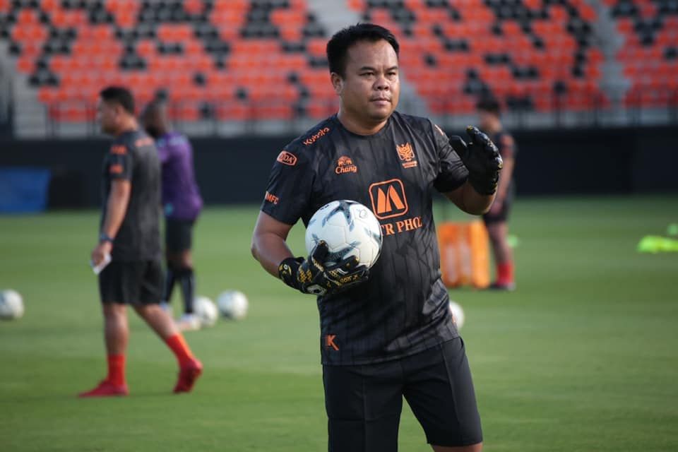 วัชรพงษ์ กล้าหาญ
