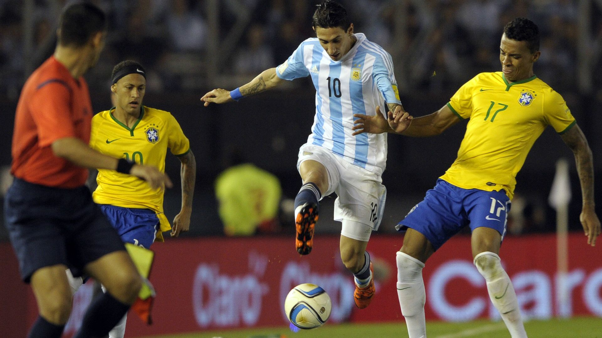 ANGEL DI MARIA ARGENTINA LUIZ GUSTAVO BRAZIL 14112015