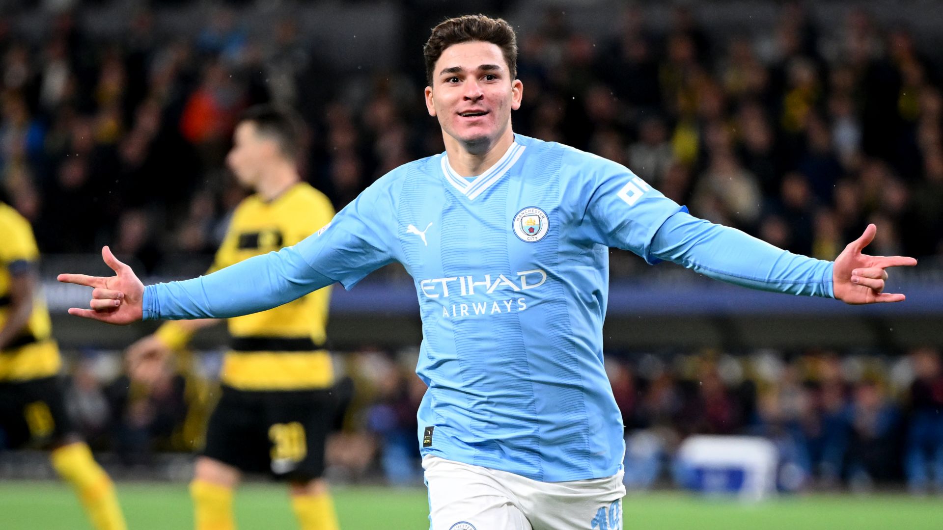 Julian Alvarez Man City 2023-24