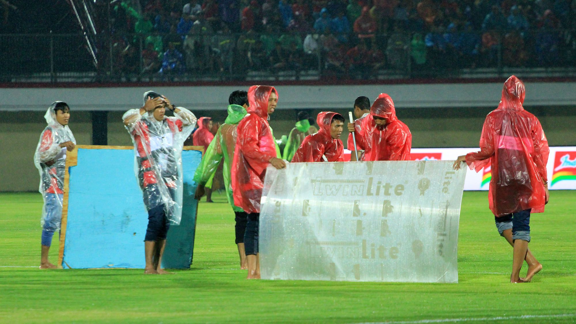 Lapangan Banjir - Hanis Saghara - Bali United & Tampines Rovers