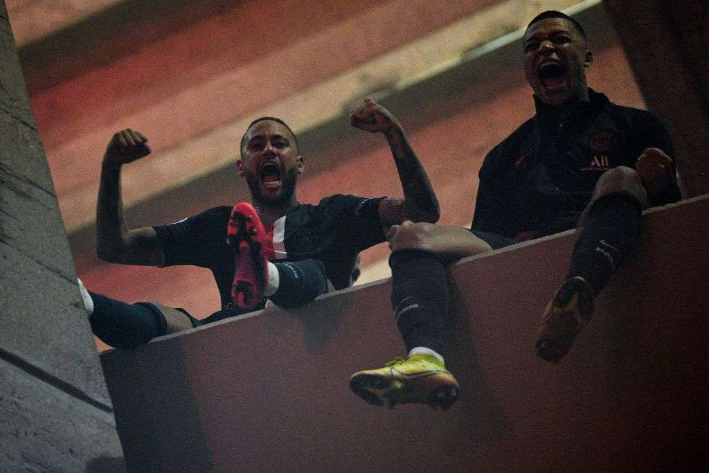 PSG players and fans celebrate