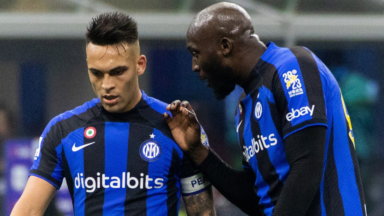 ROMELU LUKAKU LAUTARO MARTINEZ INTER MAILAND 2022 2023