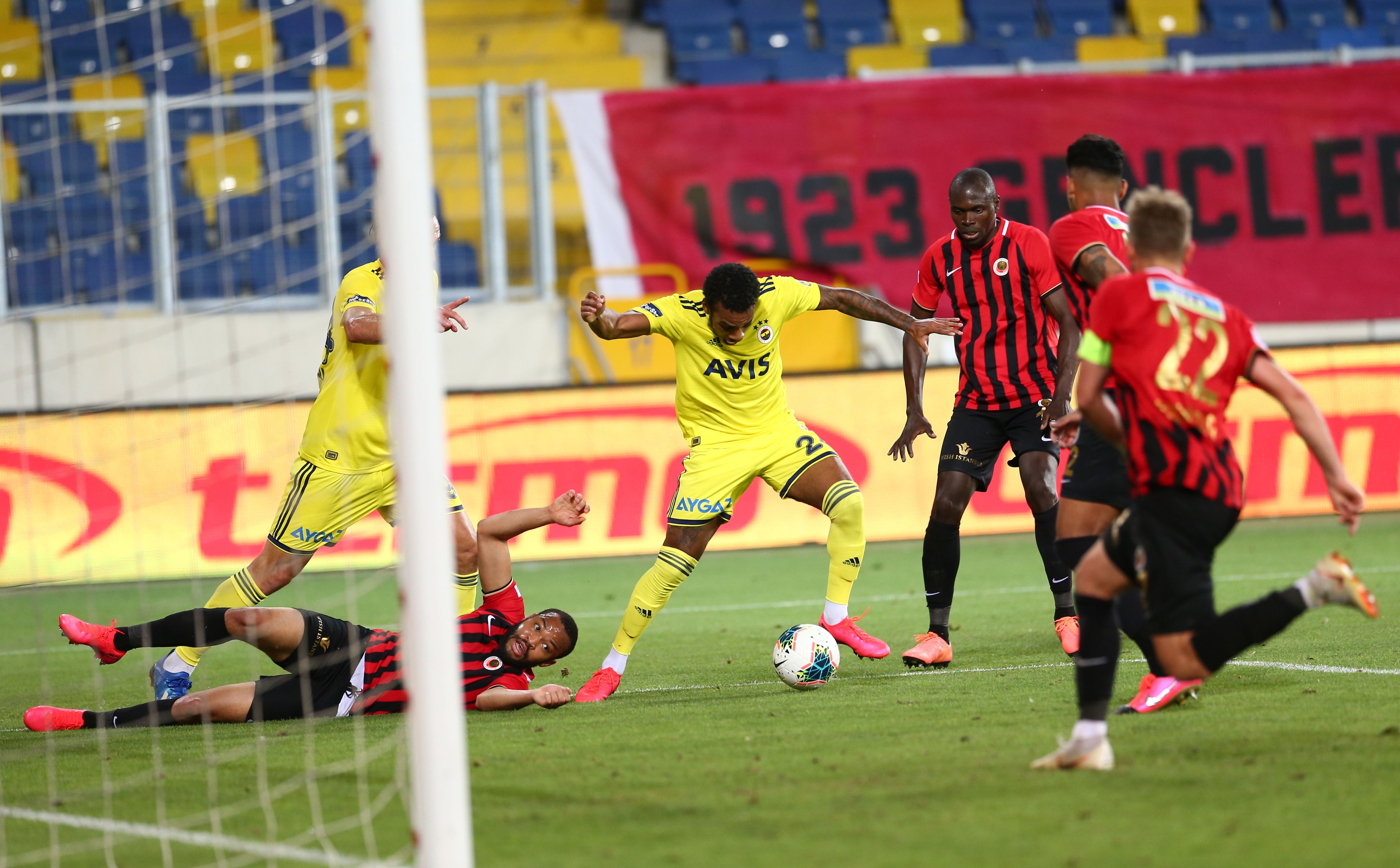 Genclerbirligi v Fenerbahce 07072020