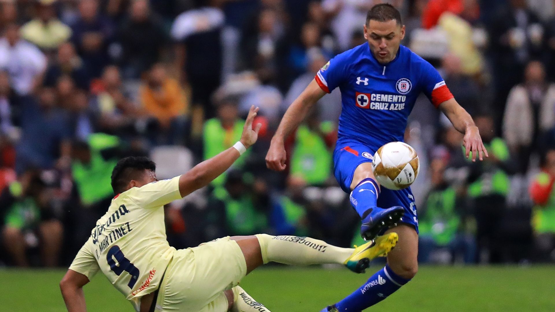 Pablo Aguilar Cruz Azul