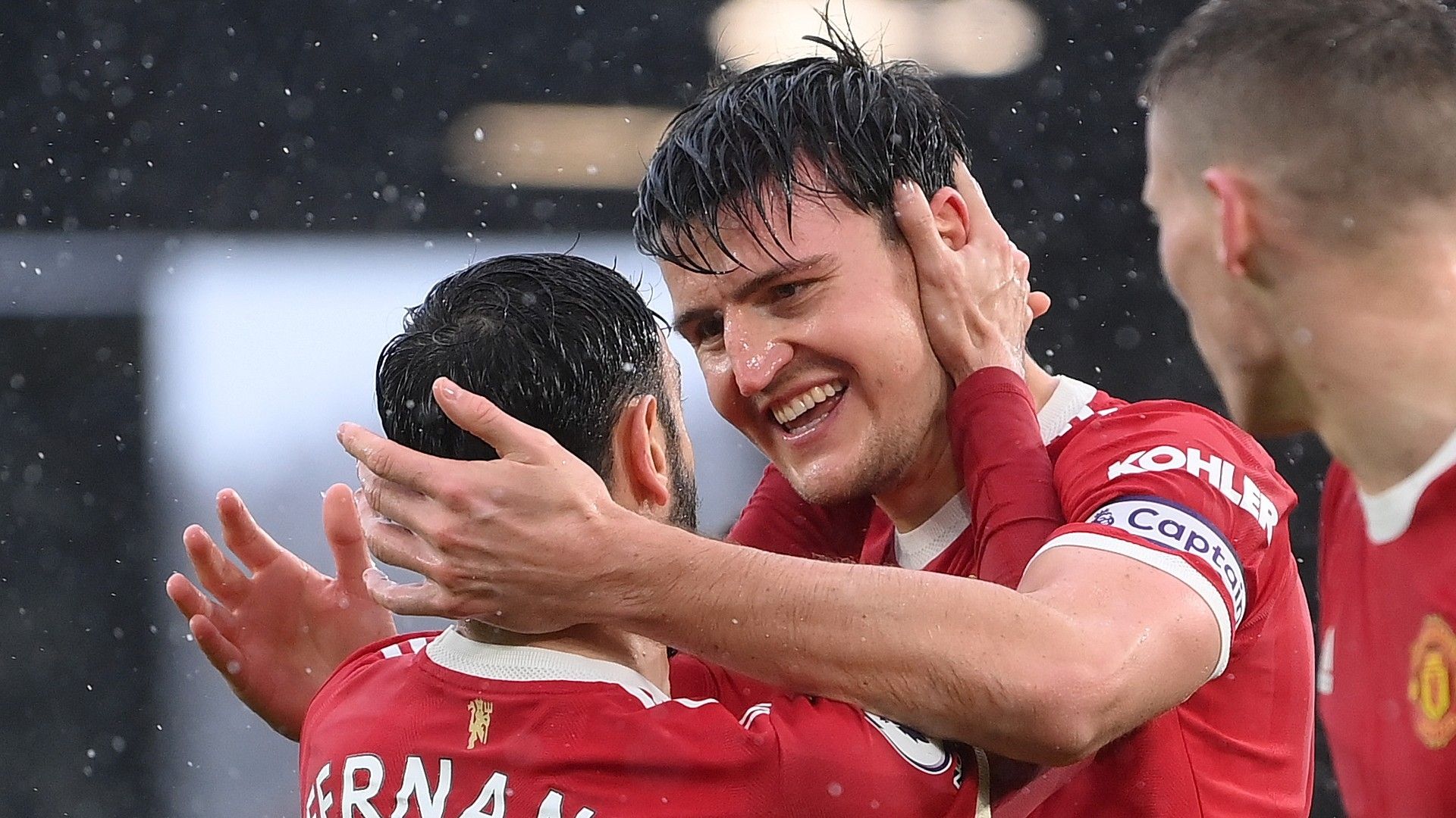 Bruno Fernandes Harry Maguire Manchester United 2021-22