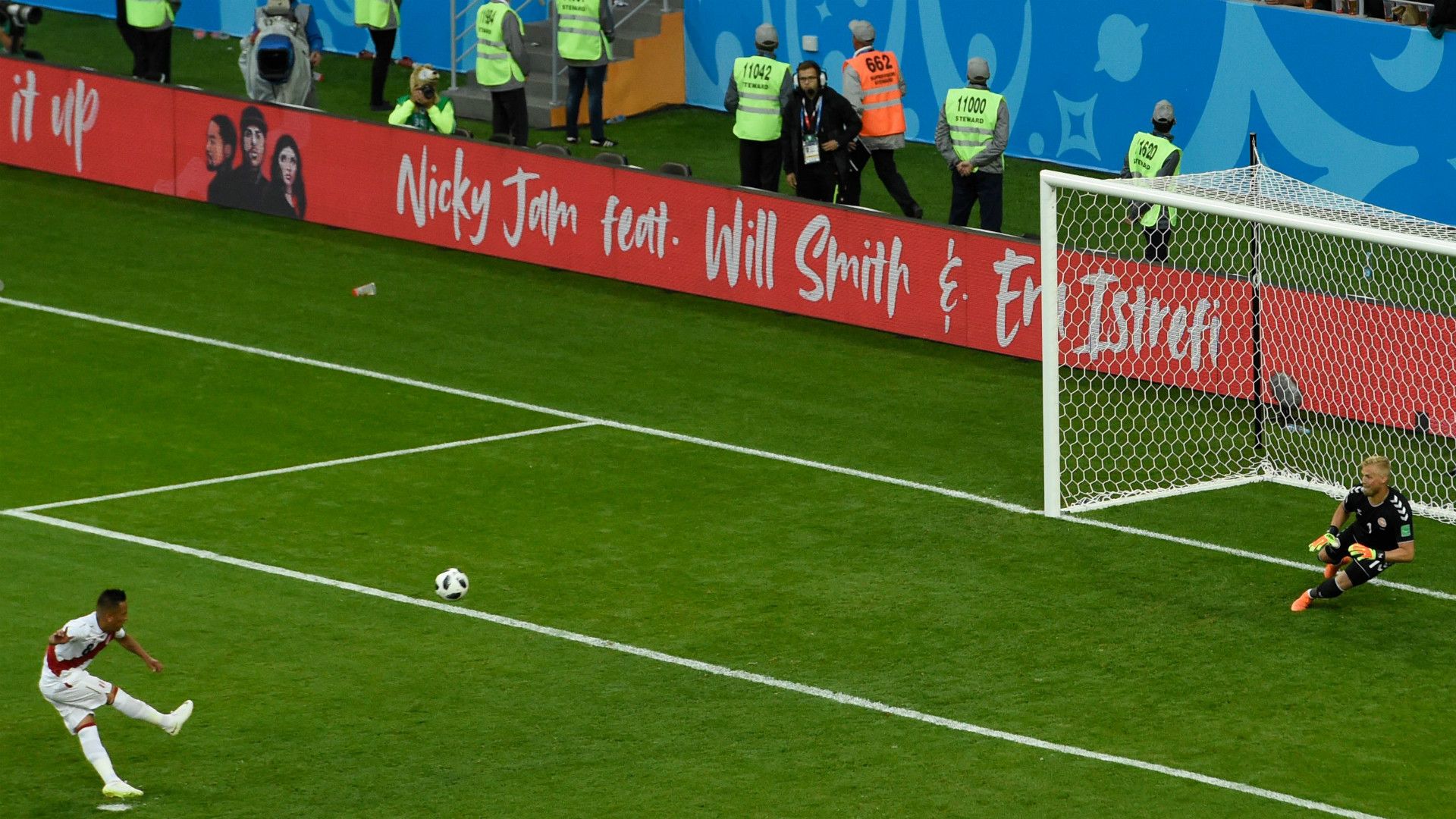 Christian Cueva Peru Denmark 16062018