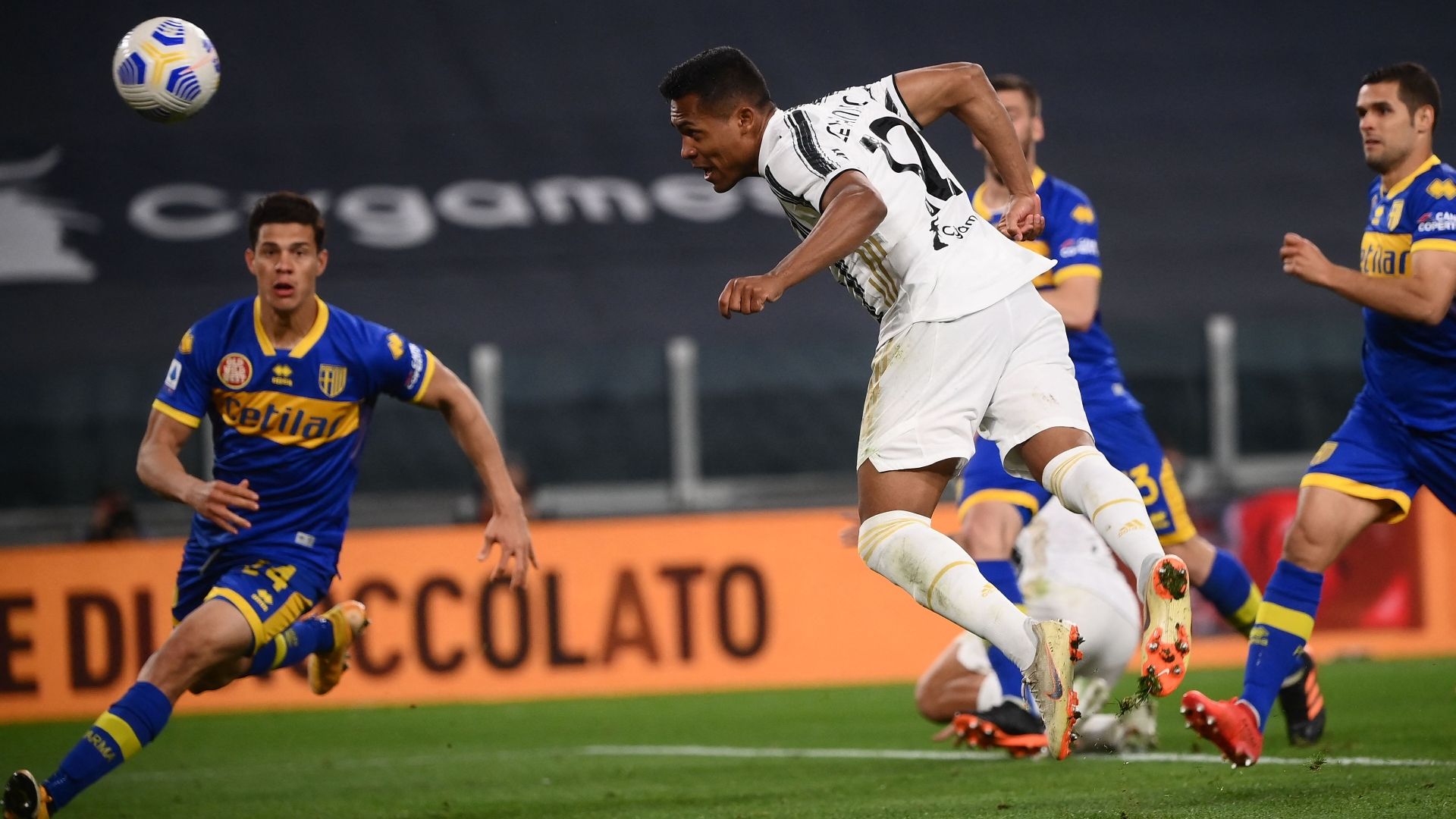 Alex Sandro Juventus Parma Serie A