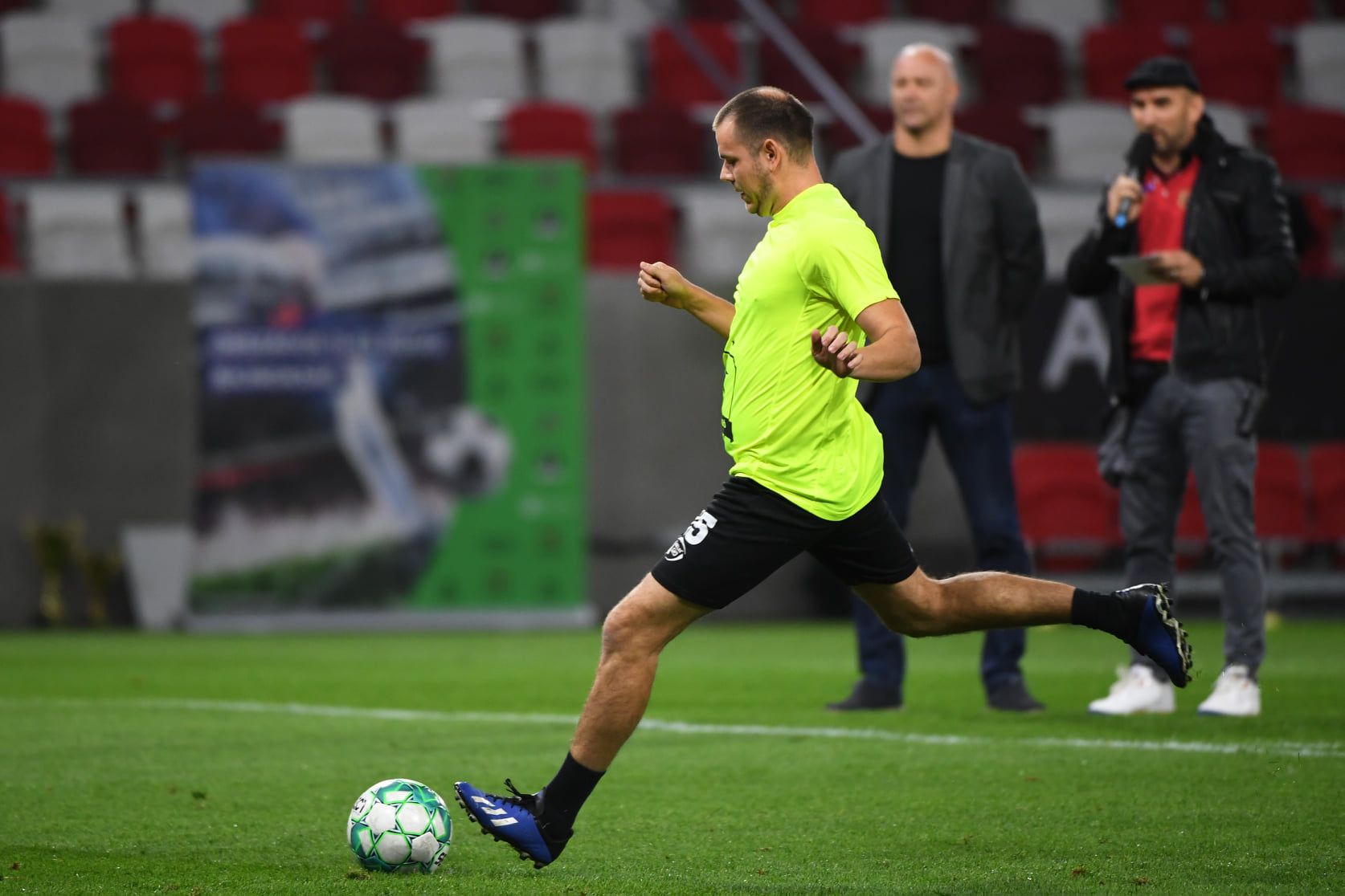 11-esrúgó bajnokság