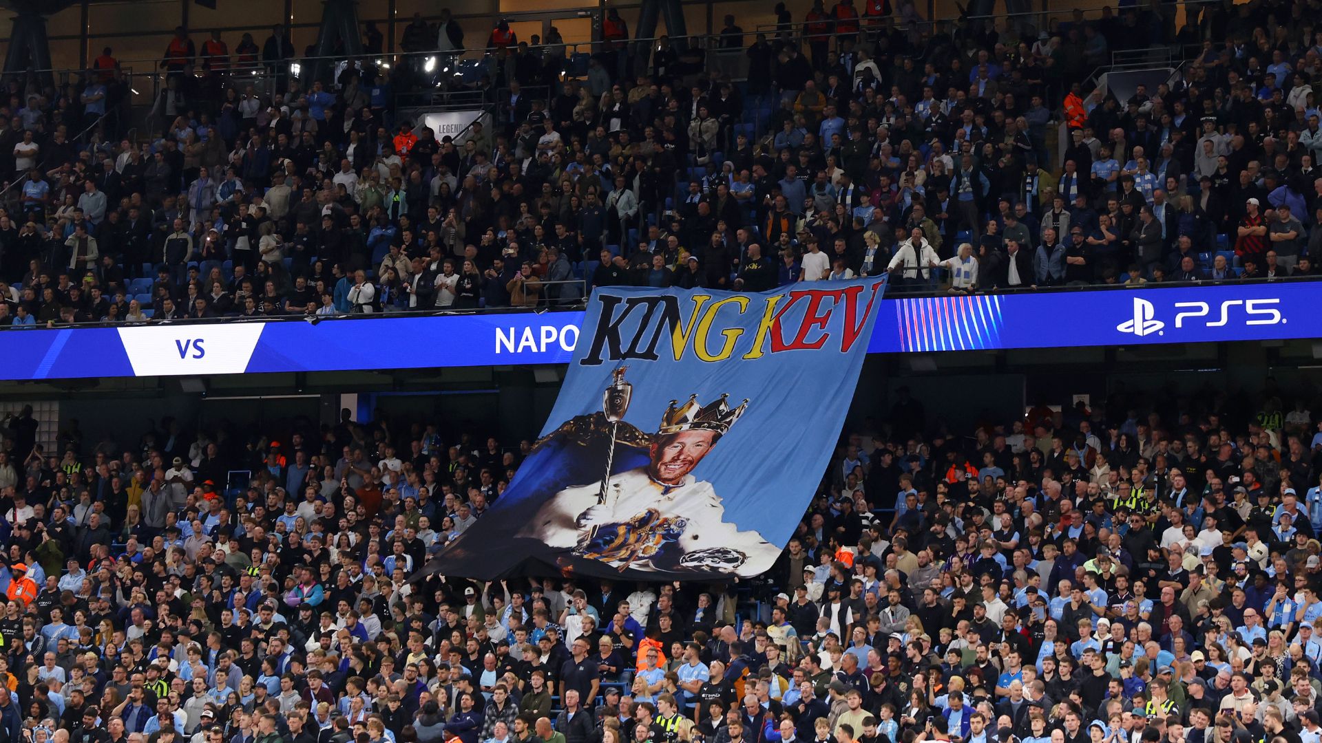 Striscione De Bruyne Manchester City Napoli