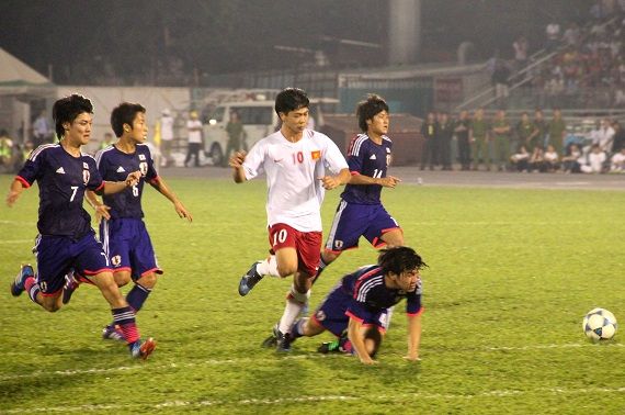 Vietnam U19 v Japan U19 - Nutifood Cup