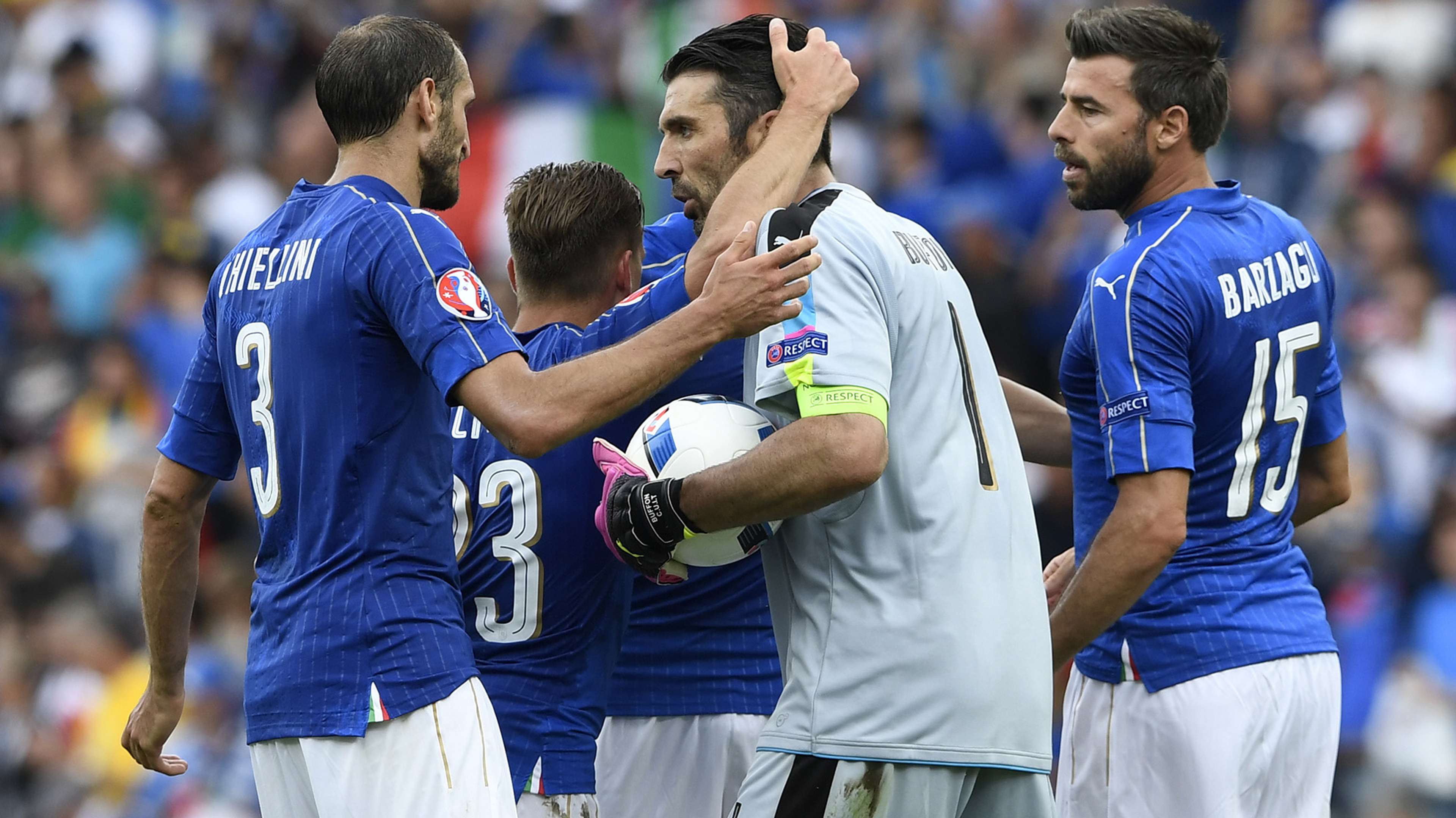 Chiellini Barzagli Buffon Italy celebrating vs Sweden