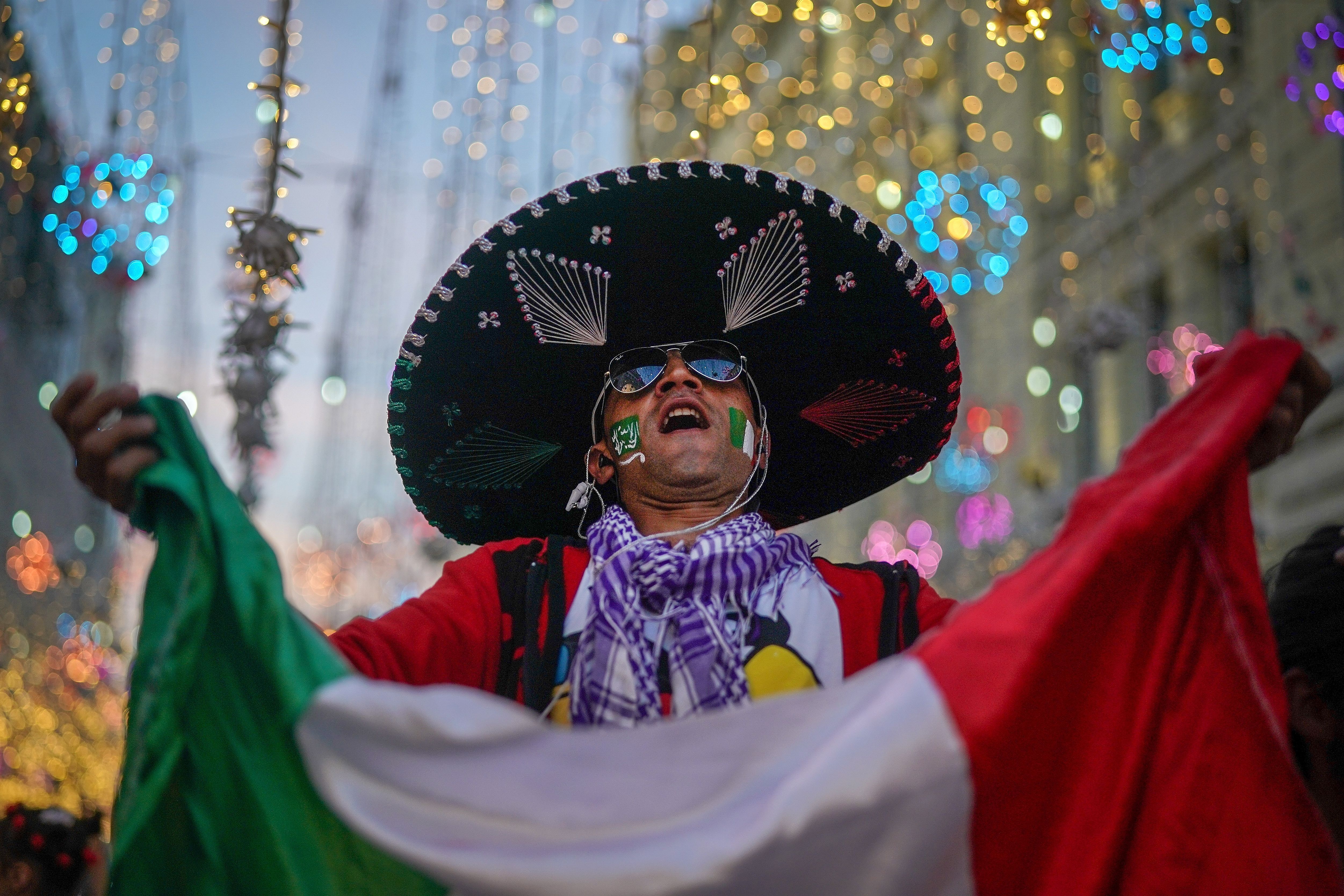 WC2018: Mexico Fan on Nikolskaya street