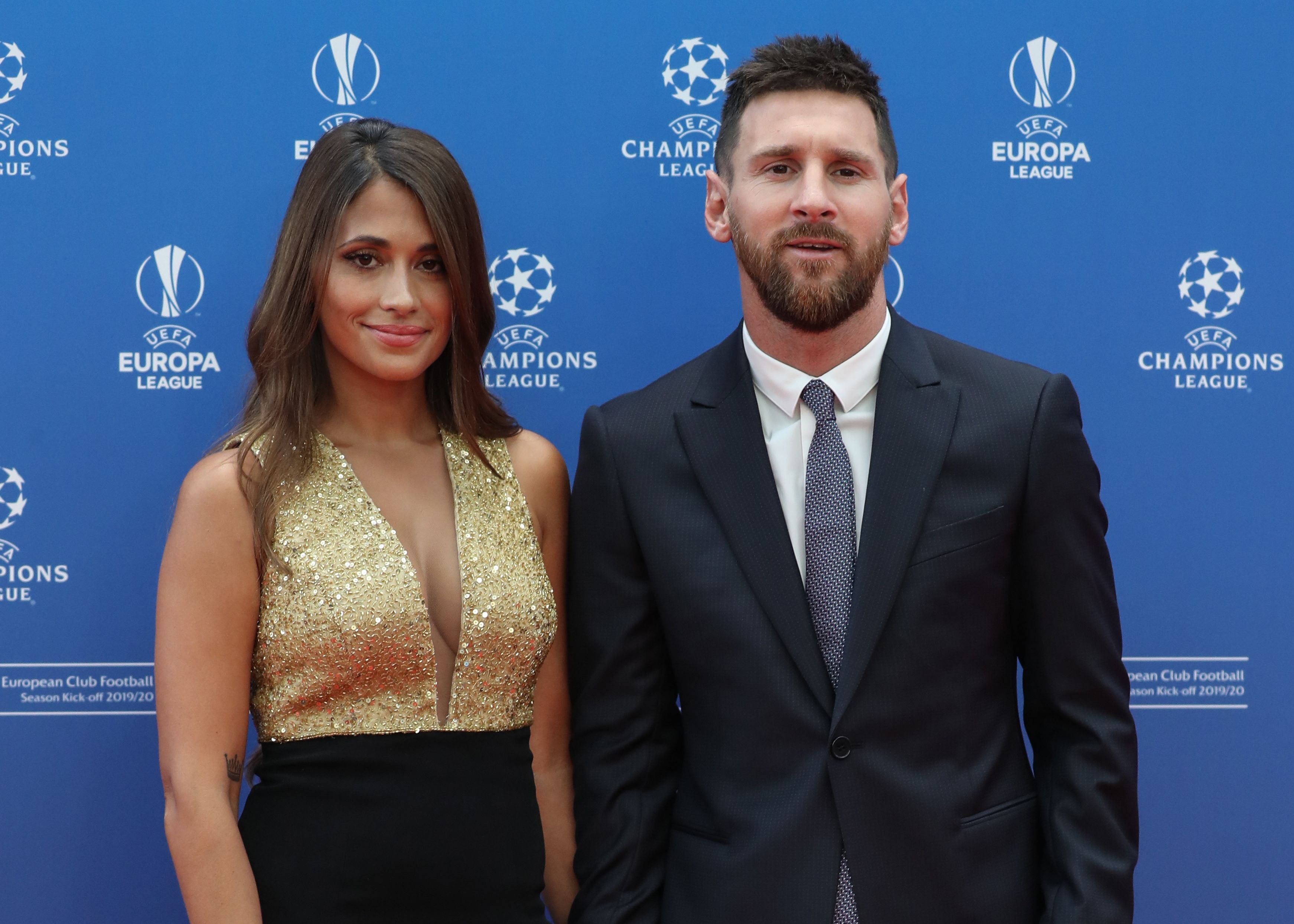 Messi Antonella Premios UEFA Sorteo Champions League