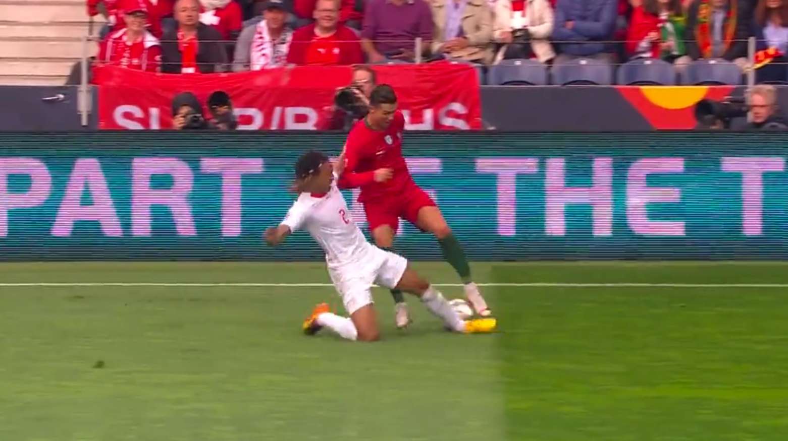 Cristiano Ronaldo Kevin Mbabu Portugal Switzerland Nations League 2019