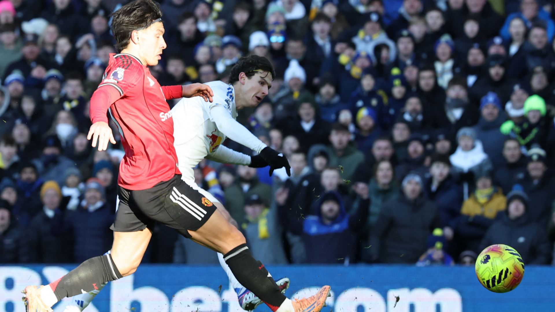 Brenden Aaronson Leeds Manchester United 2025-26