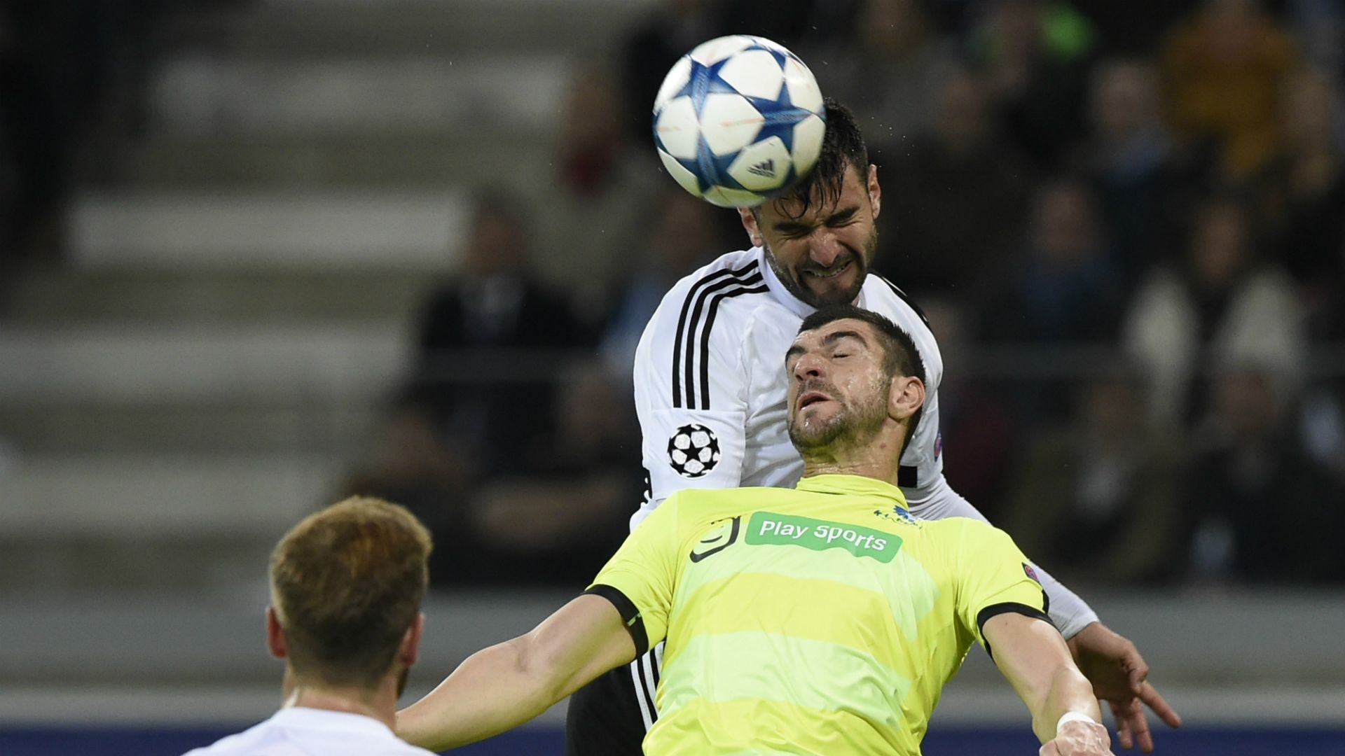 Stefan Mitrovic Antonio Barragan Gent Valencia UEFA Champions League 11042015