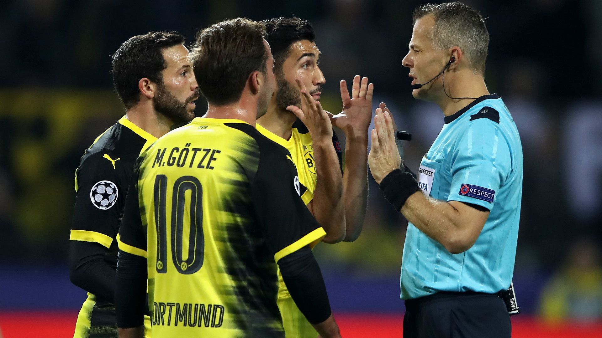 Nuri Sahin Bjorn Kuipers Borussia Dortmund Real Madrid Champions League 26092017