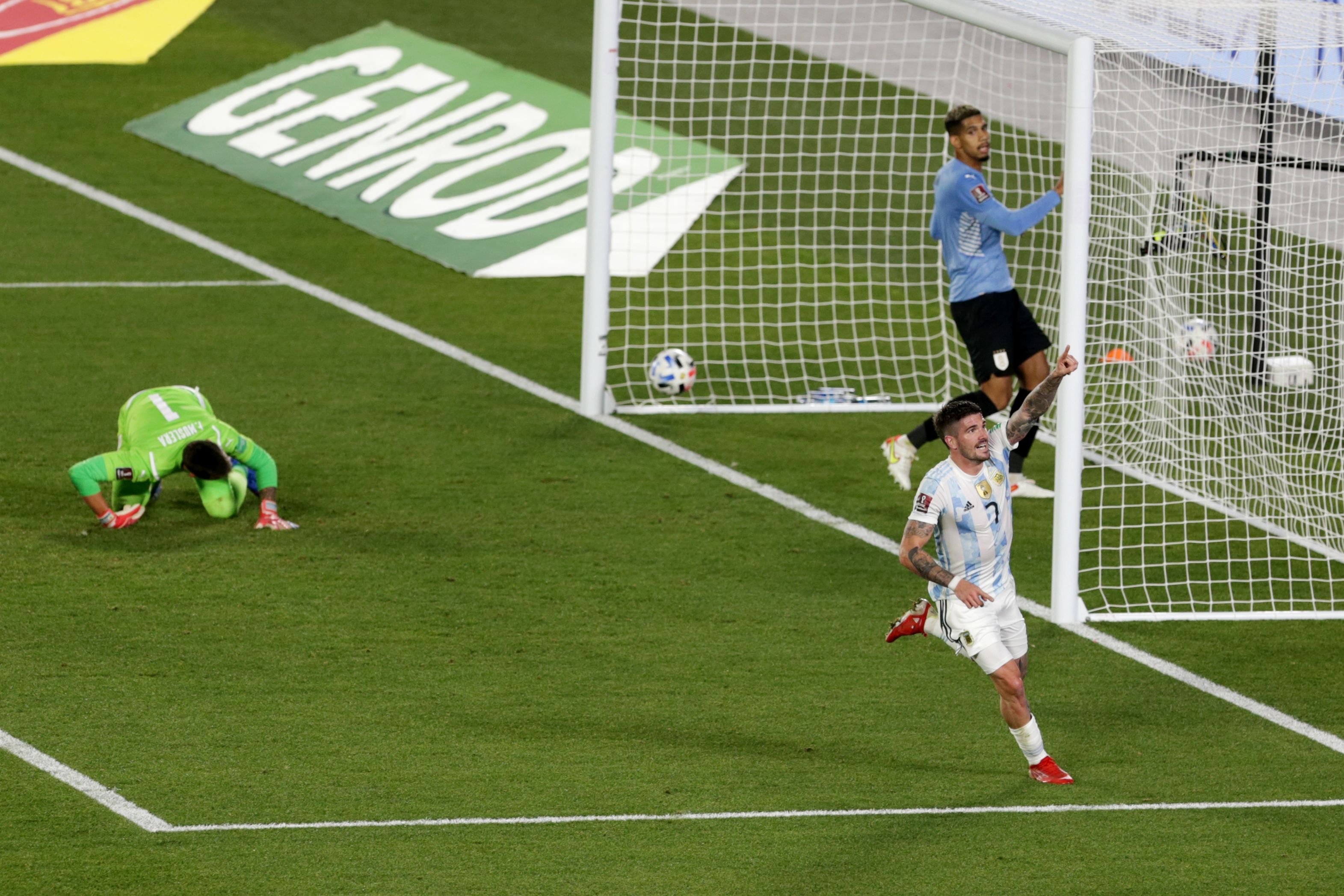 Rodrigo de paul argentina uruguay Eliminatorias 10102021