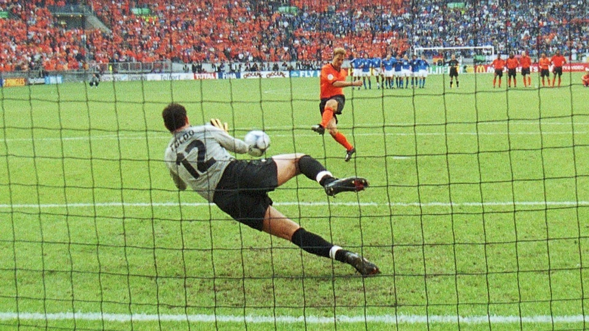 Francesco Toldo Netherlands Italy