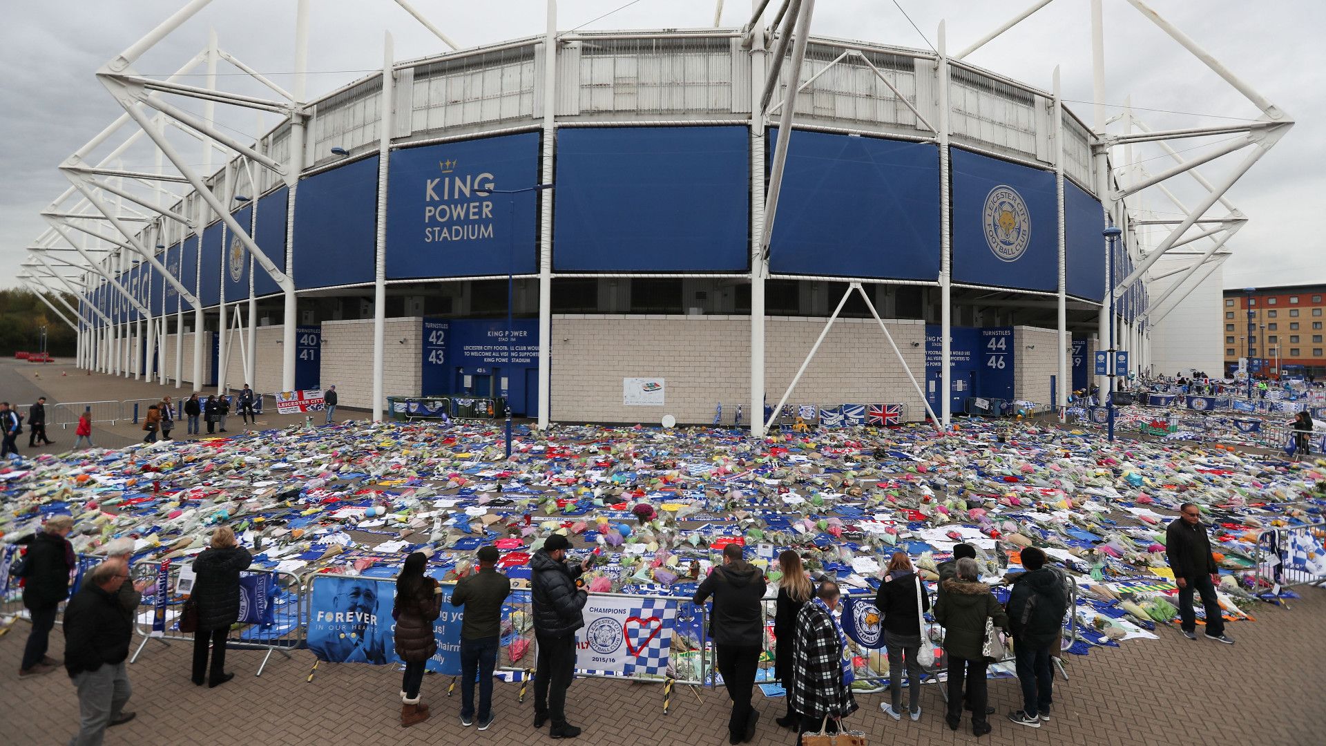 King Power Stadium tributes