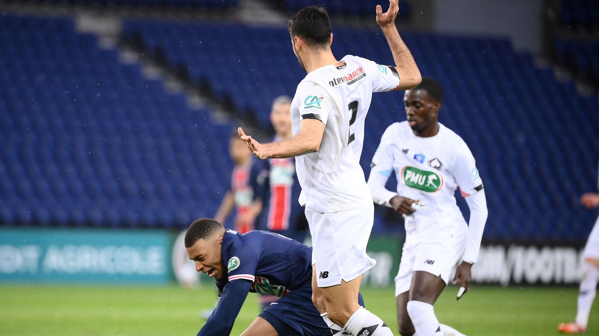 Mehmet Zeki Celik PSG vs Lille