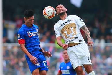 Pumas Cruz Azul Alan Mendoza