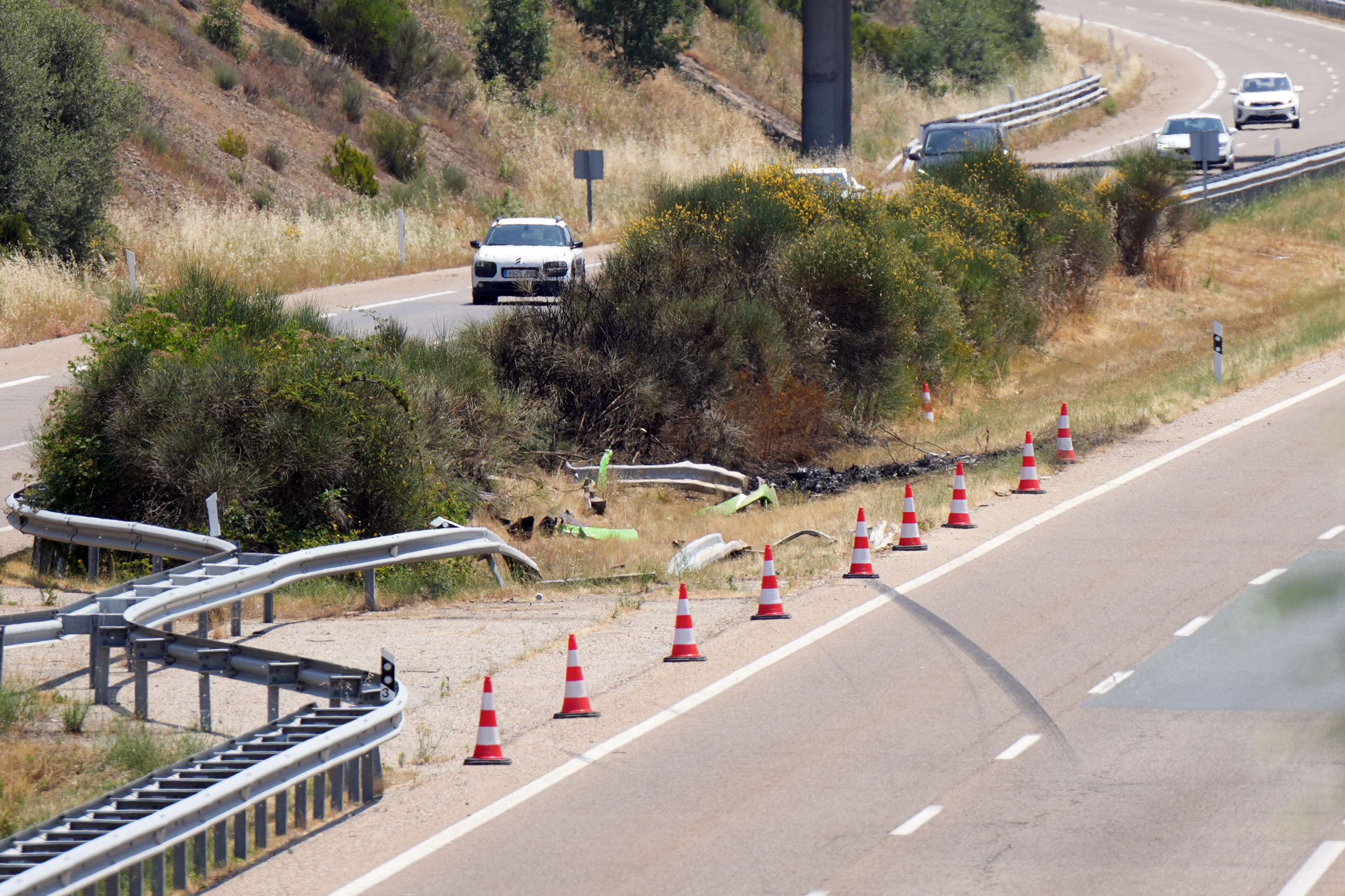 Investigators working on Diogo Jota crash consider 'multiple causes' for  collision as concerns aired over state of road and potholes | Goal.com UK