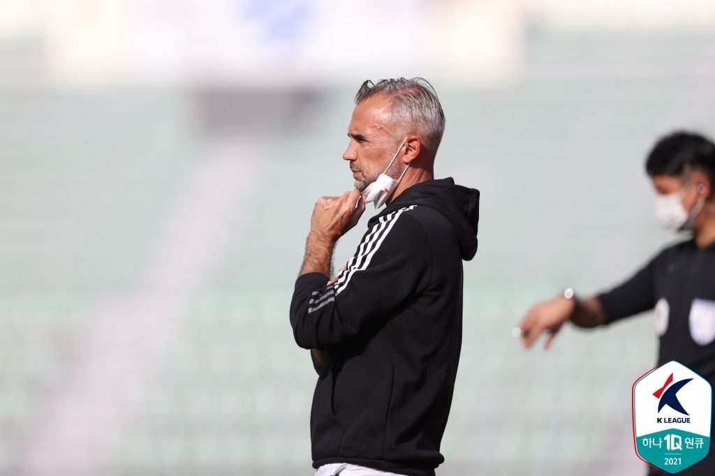 페레즈 감독 부산