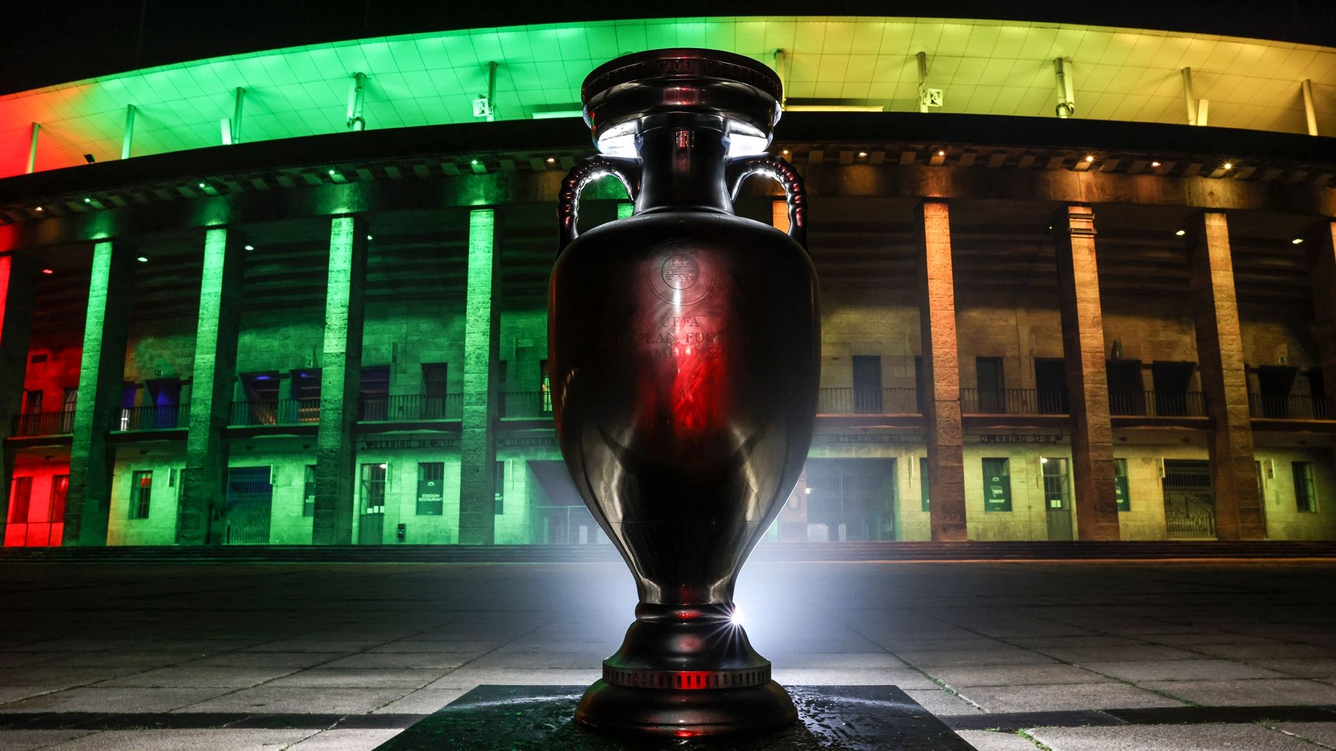 EM 2024 EURO Germany trophy Berlin