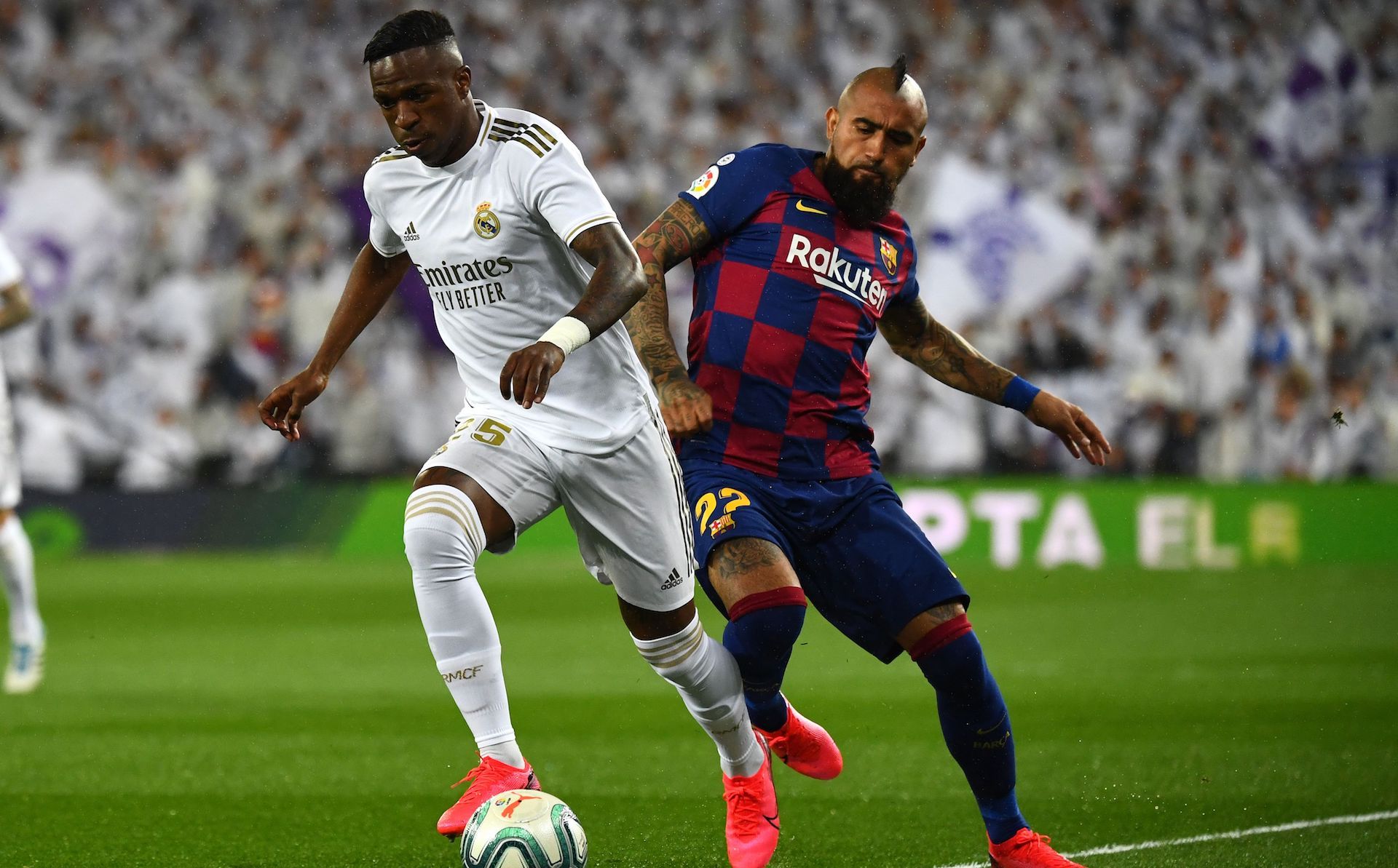 Arturo Vidal Vinicius Real Madrid Barcelona La Liga