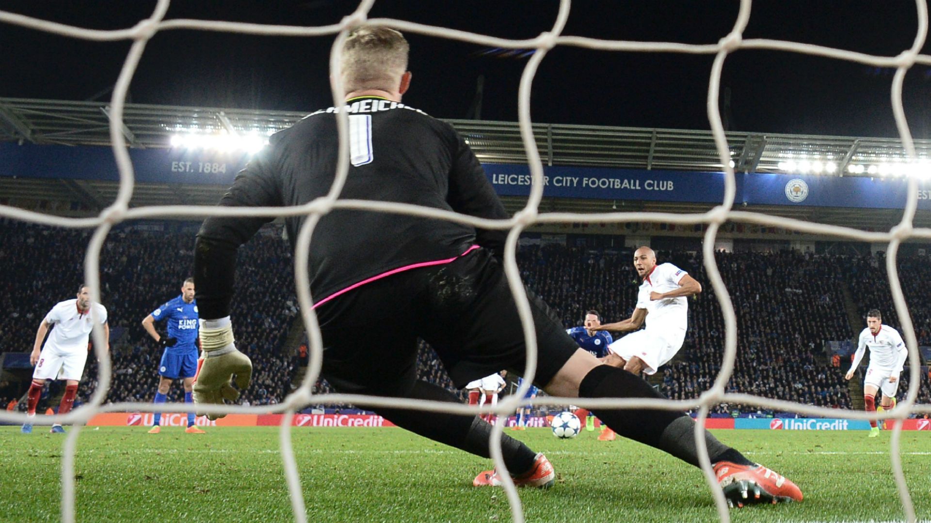 Penal N'Zonzie Leicester Sevilla Champions League