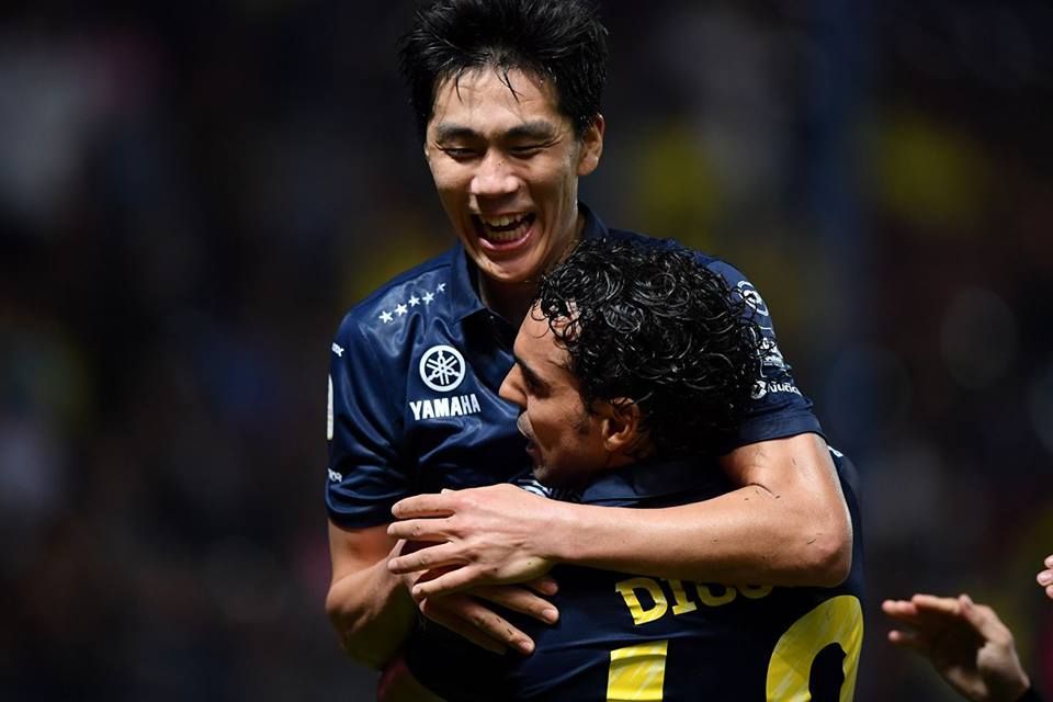 ยู จุน ซู - ดิโอโก หลุยส์ ซานโต