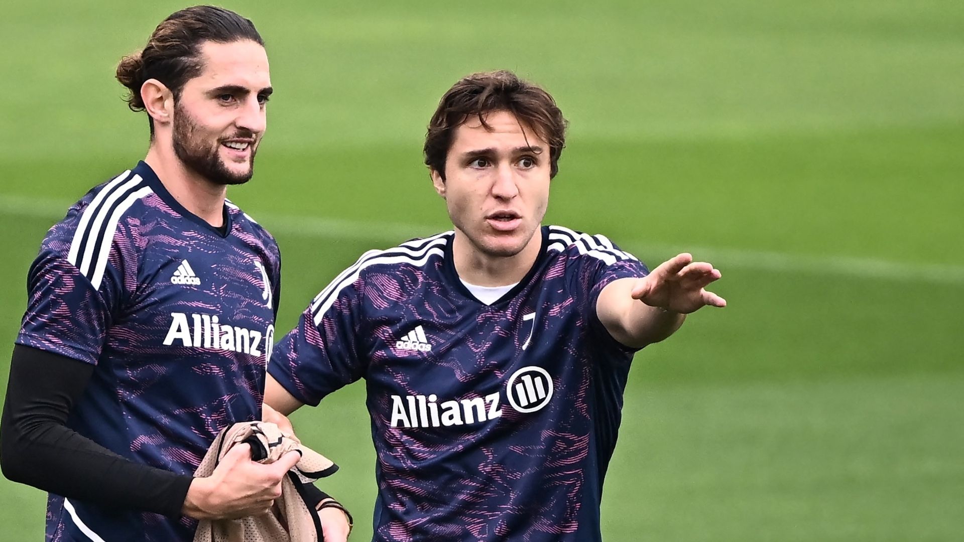 Adrien Rabiot Federico Chiesa Juventus