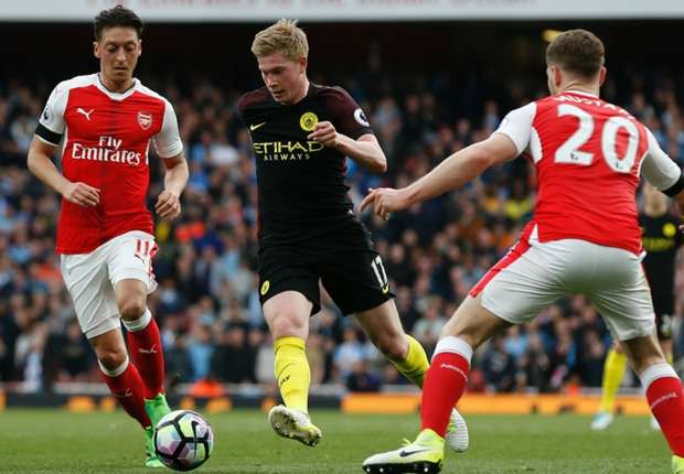 De Bruyne Ozil Mustafi Arsenal Manchester City