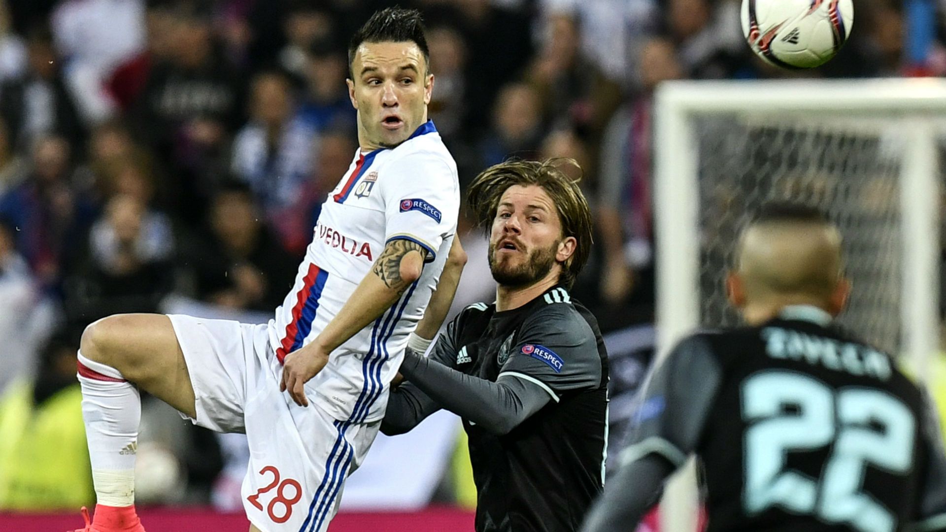 Mathieu Valbuena Lasse Schone Lyon Ajax UEFA Europa League 11052017