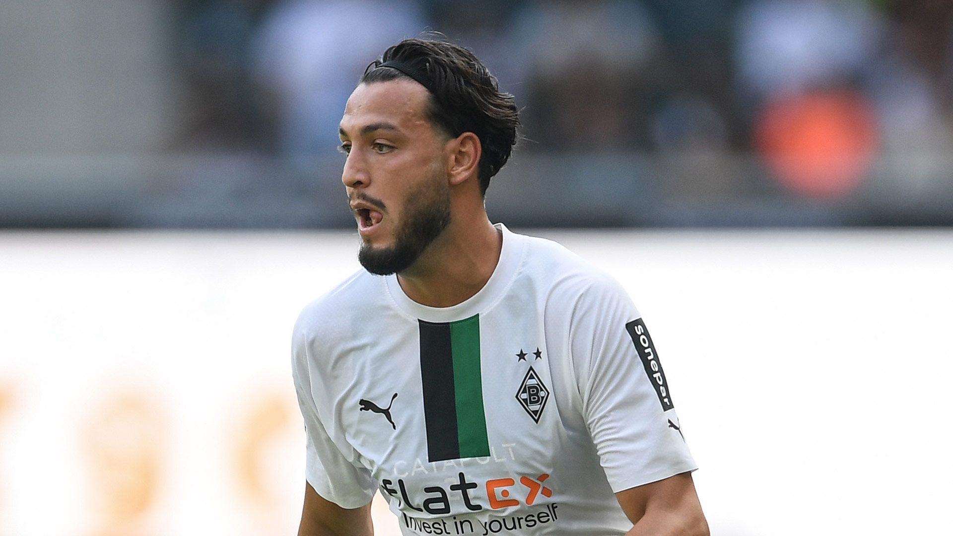 Bensebaini Gladbach 2022