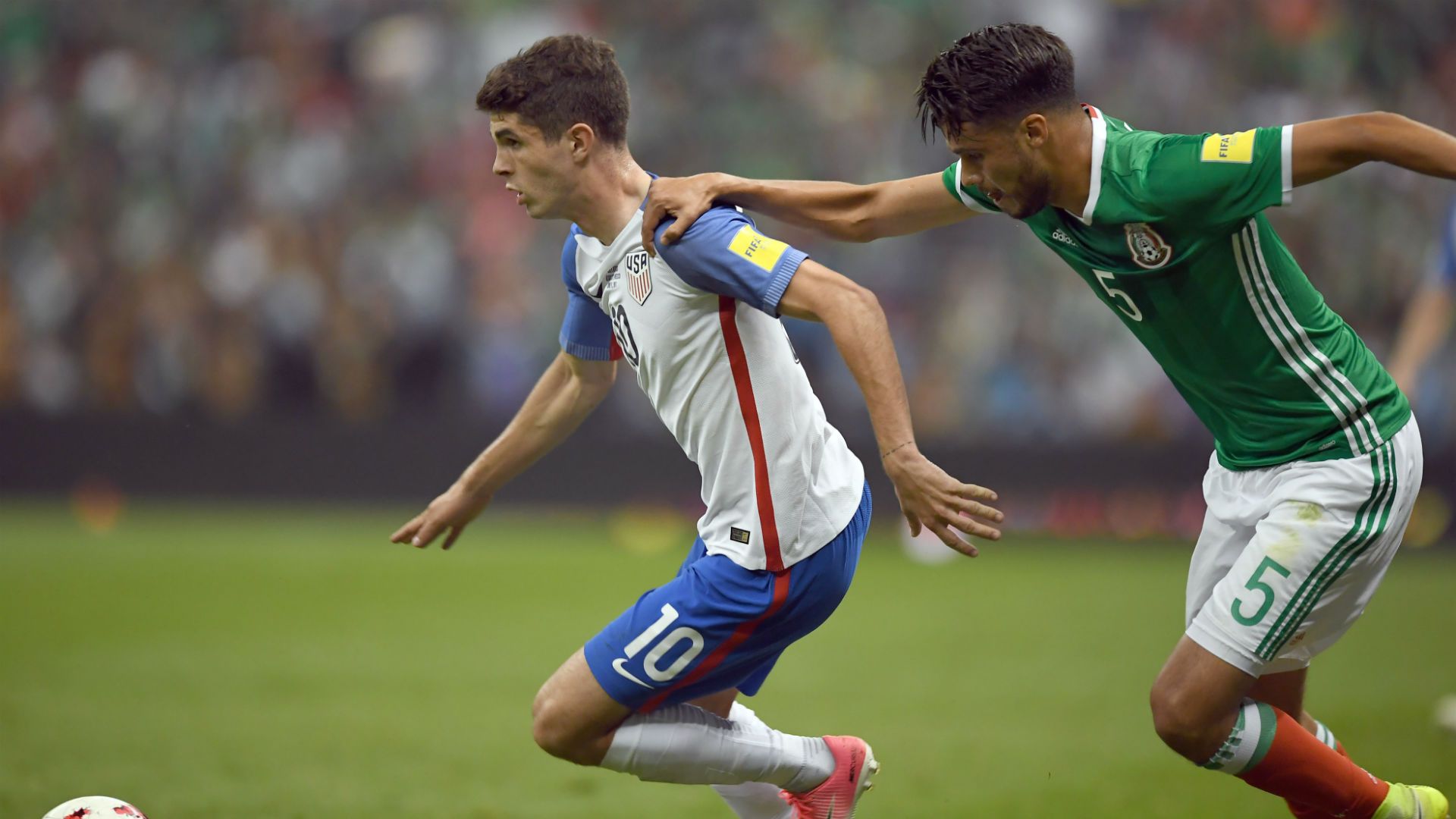 Christian Pulisic Diego Reyes Mexico USA