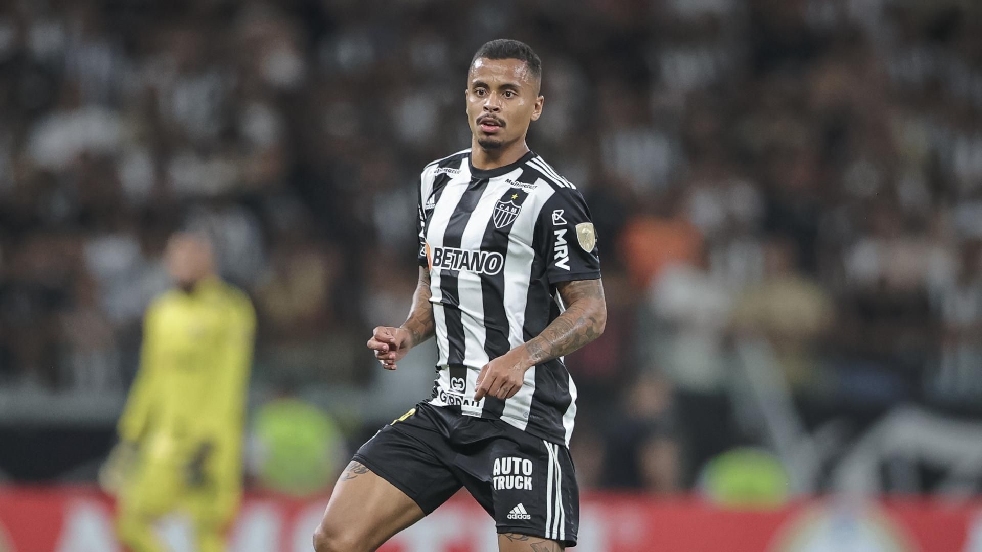 Allan, volante do Atlético-MG em jogo da pré-Libertadores 2023