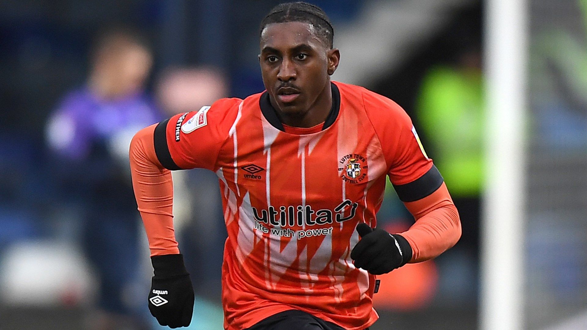 Amari'i Bell Luton Town 2022-23