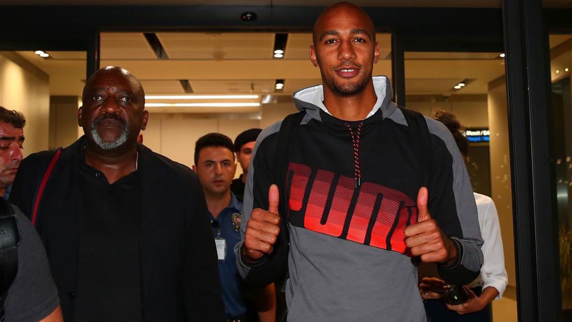 Steve Nzonzi Galatasaray