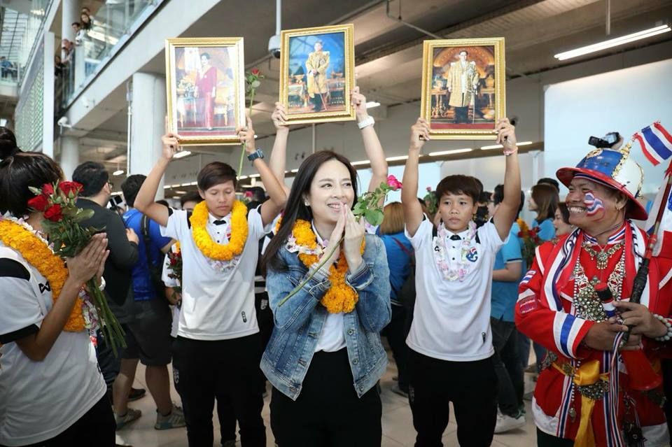 นวลพรรณ ล่ำซำ