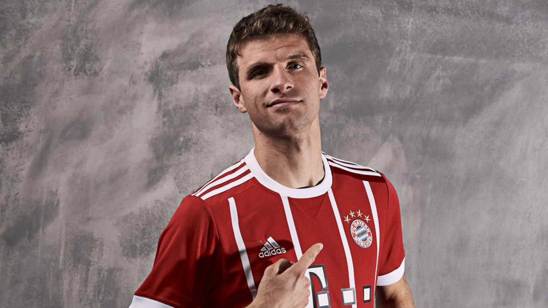Bayern Munich home kit 17-18