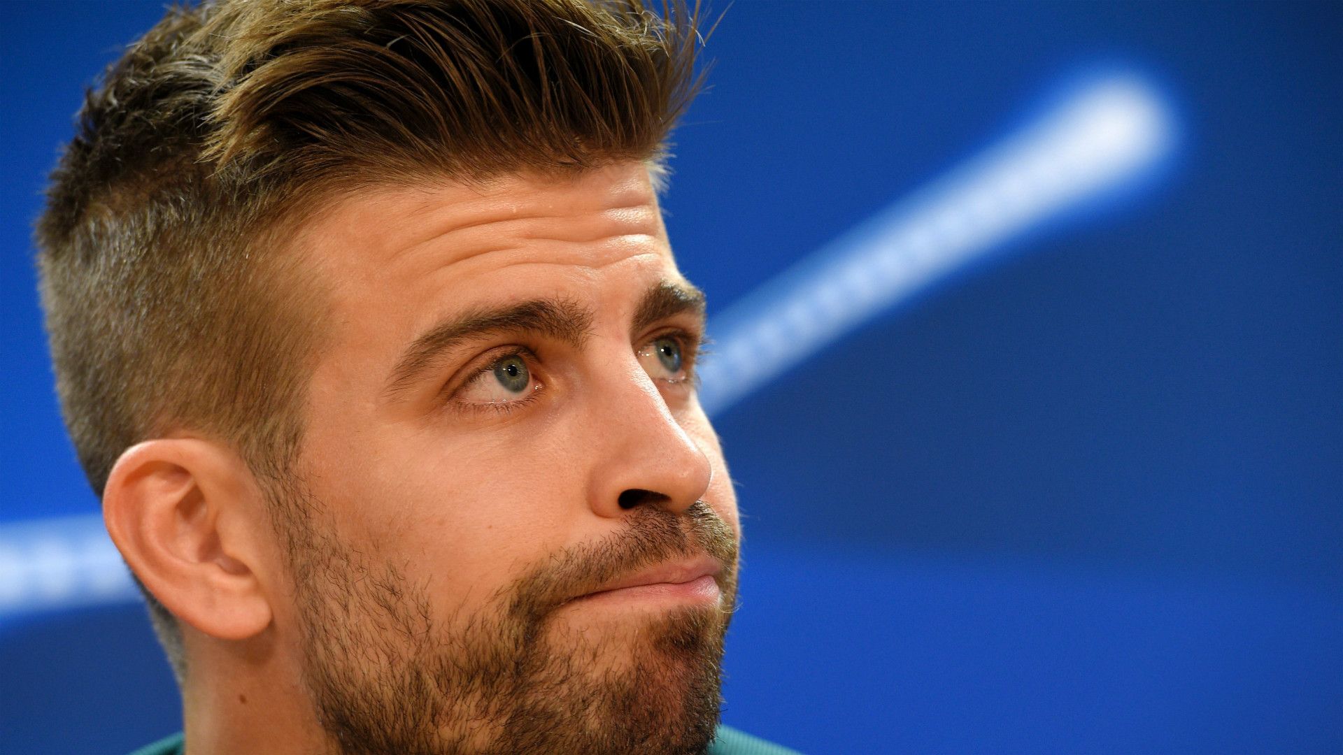 GERARD PIQUE BARCELONA UEFA UCL.jpg