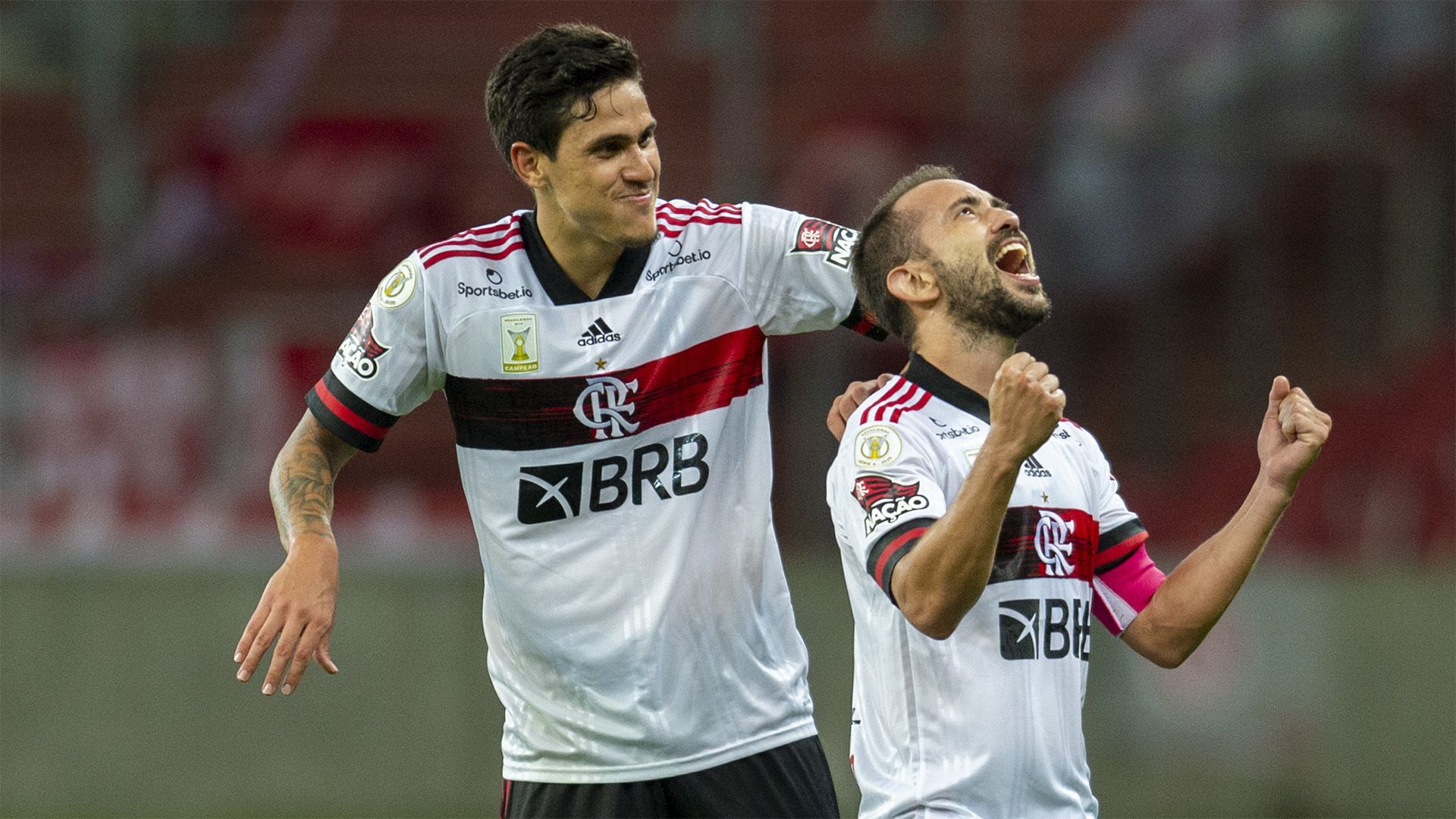 Pedro e Everton Ribeiro Internacional Flamengo Brasileirão 25102020