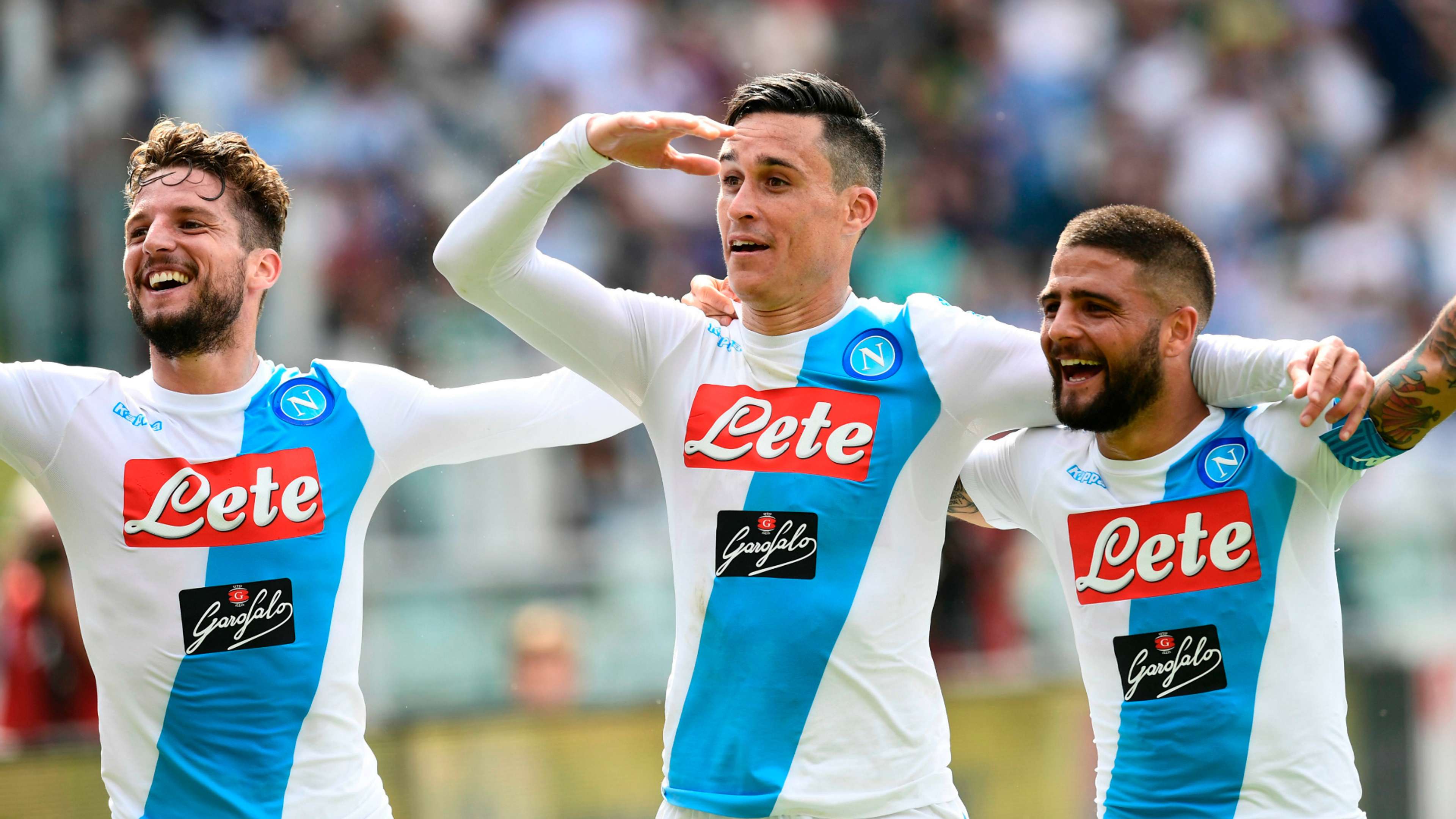 Napoli players celebrating Serie A 2016-17