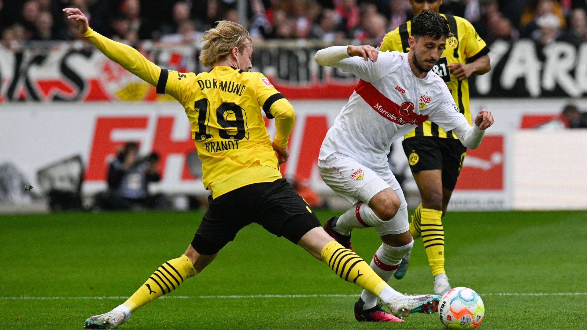 ATAKAN KARAZOR STUTTGART