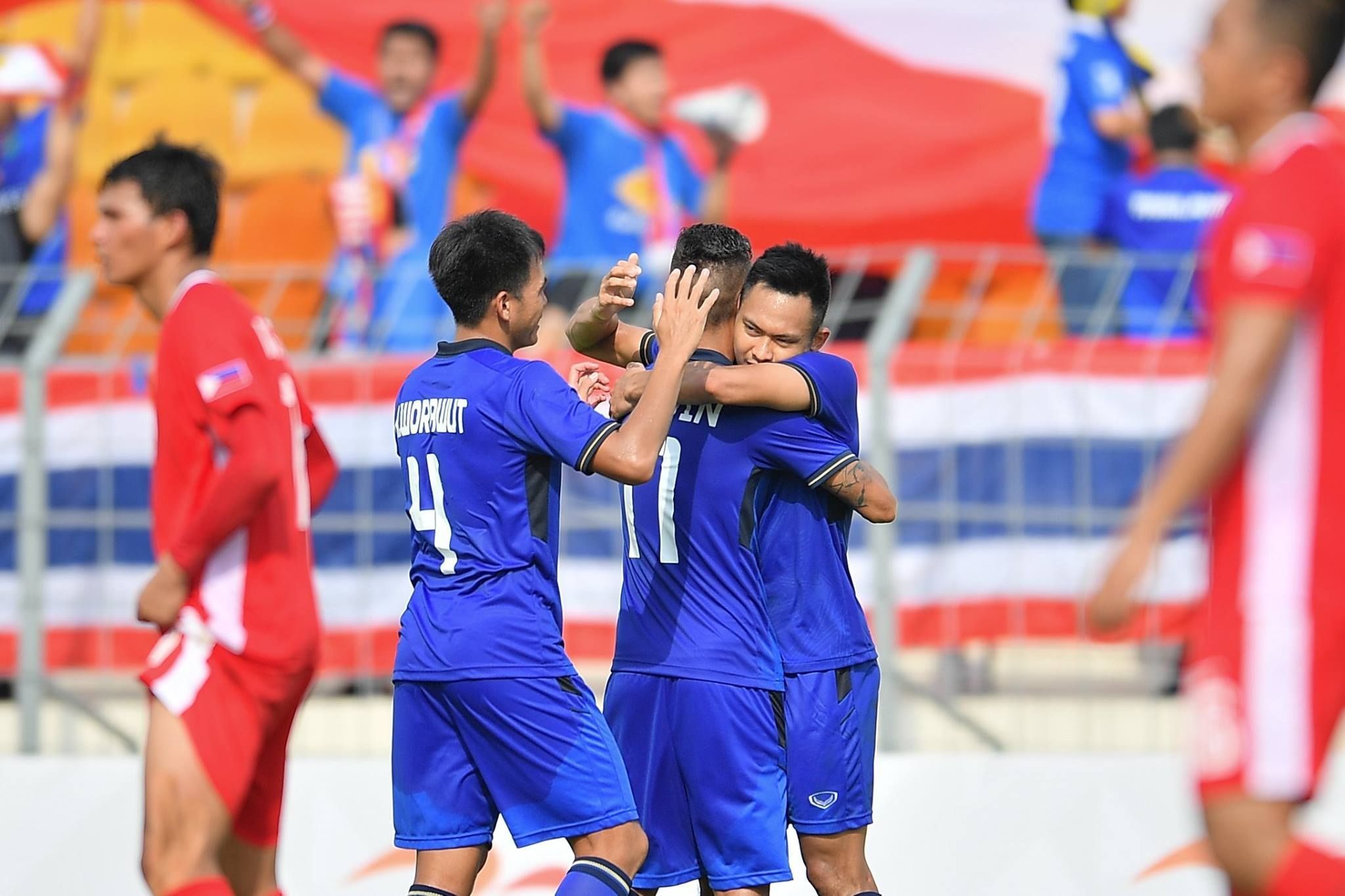 IN PICTURES: ช้างศึกซีเกมส์ท้าแดดอัดฟิลิปปินส์