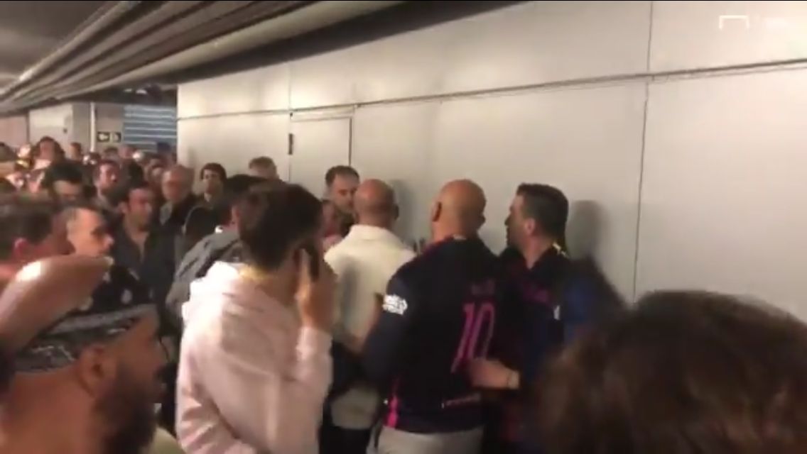 Captura Hinchas Real Madrid vs. Barcelona