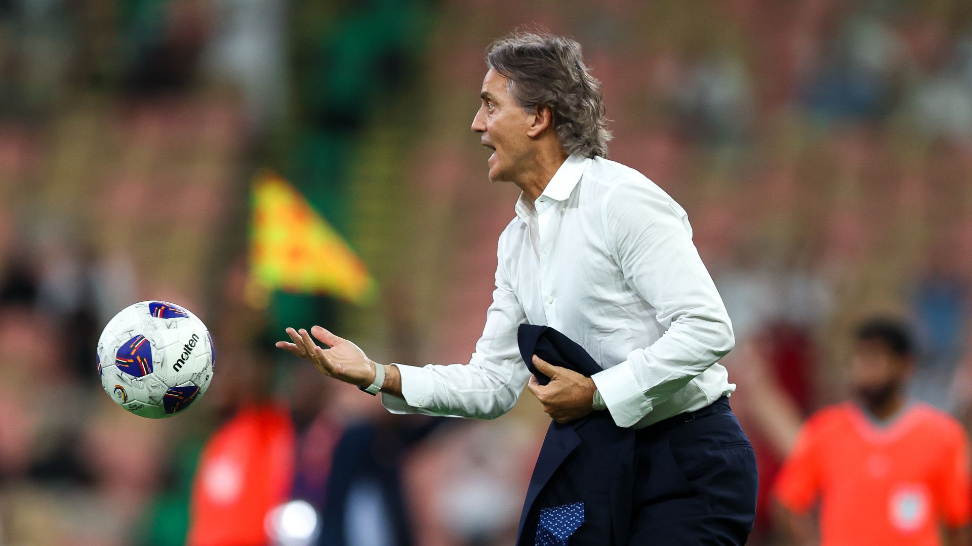 Veteran Journalist Calls for Urgent Decision on Roberto Mancini’s Future as Saudi National Team Coach Amidst World Cup Qualifying Struggles